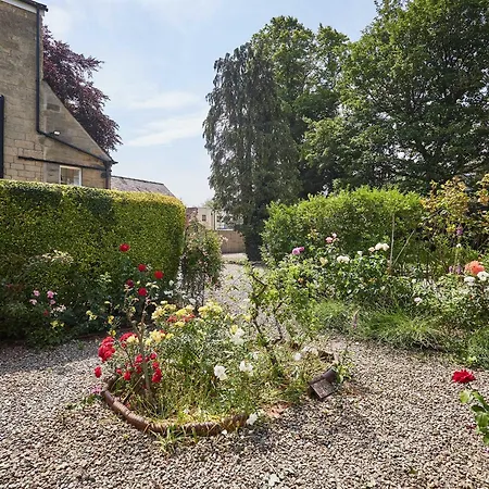 Host & - The Potting Shed * Knaresborough
