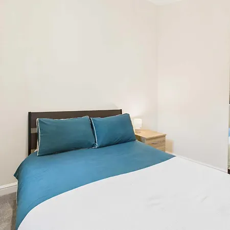 בית נופש Host & - The Potting Shed נארסבורו