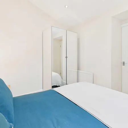 בית נופש Host & - The Potting Shed *